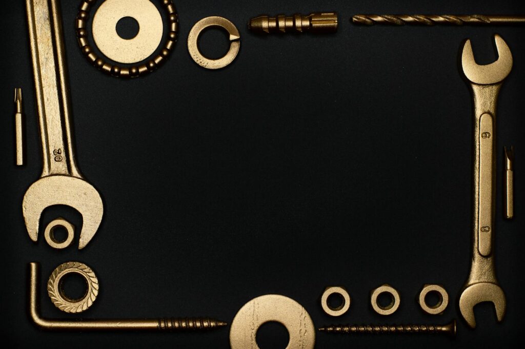 Three interconnected gears representing the trade-offs between privacy, scalability, and decentralization in blockchain.