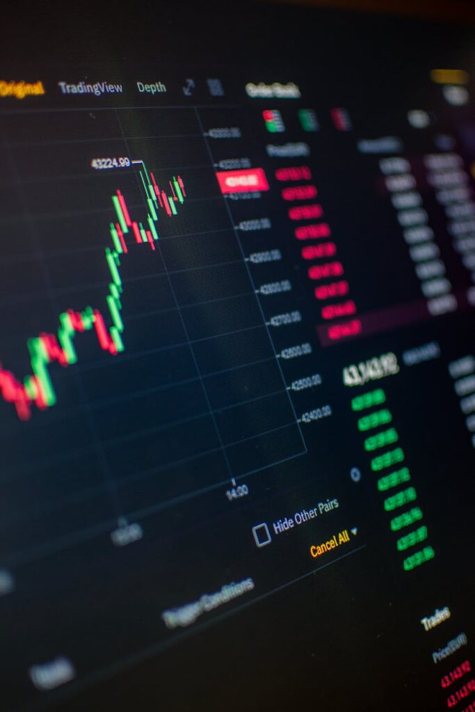 A detailed price chart showing a sideways consolidation phase in a crypto market.