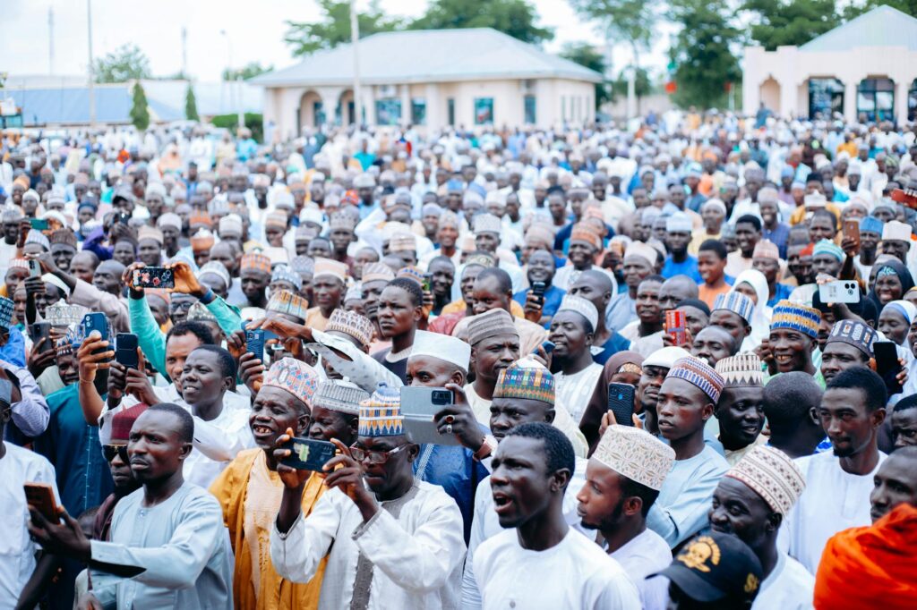 An intricate and glowing network of interconnected nodes representing a blockchain.